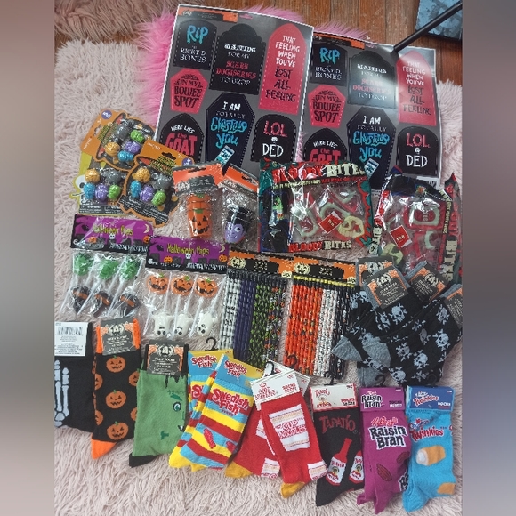 Halloween FREEBIEZ!!! 😵💀☠️👻 - Picture 2 of 6